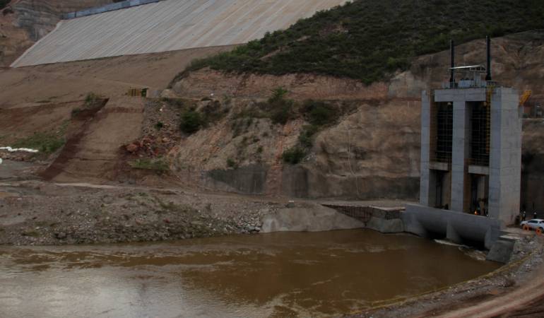 Proyecto hidroeléctrico ‘El Quimbo’