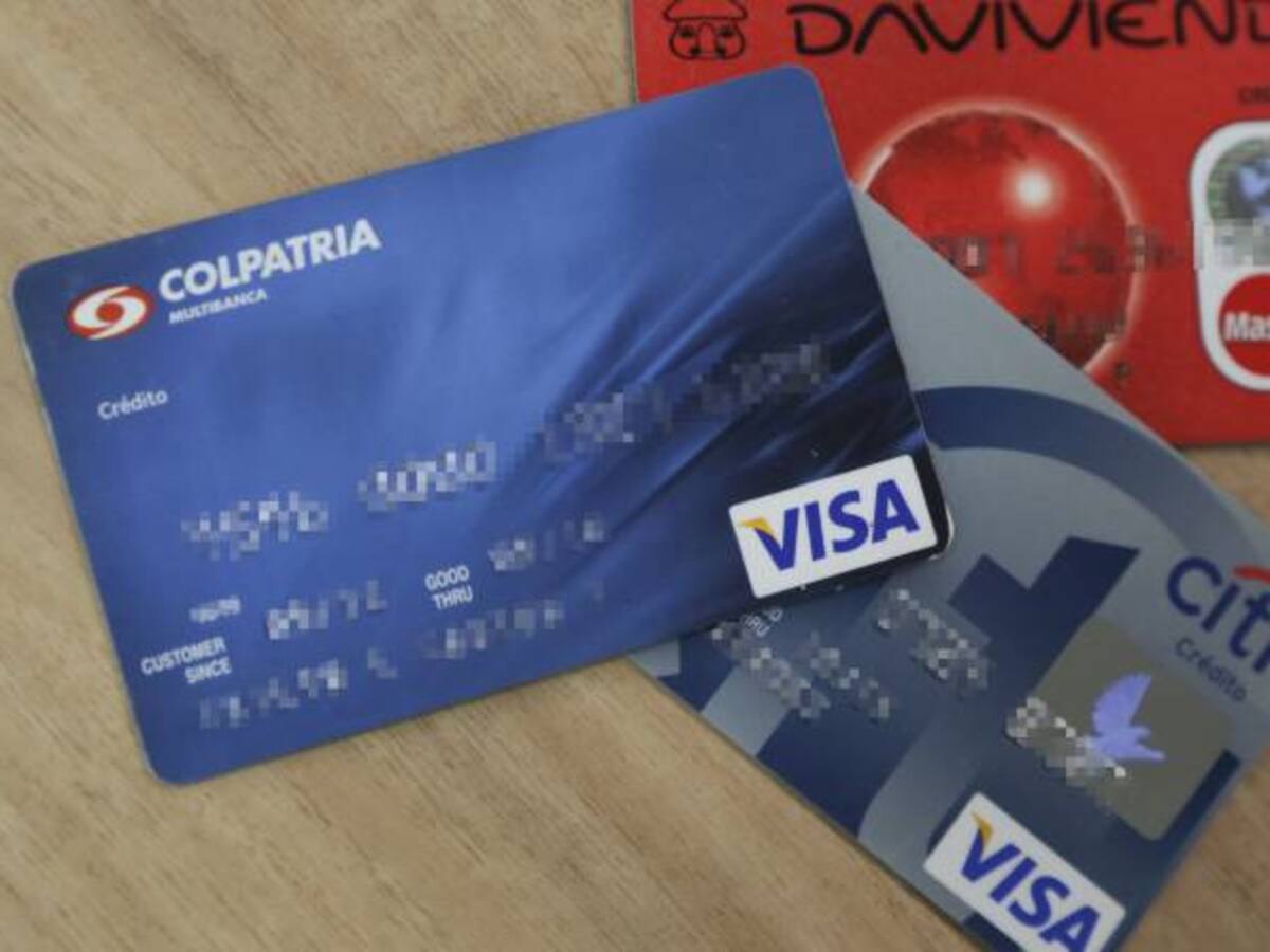 Bancos tendrían que ofrecer 3 servicios sin costo a sus usuarios por cuota de manejo de productos