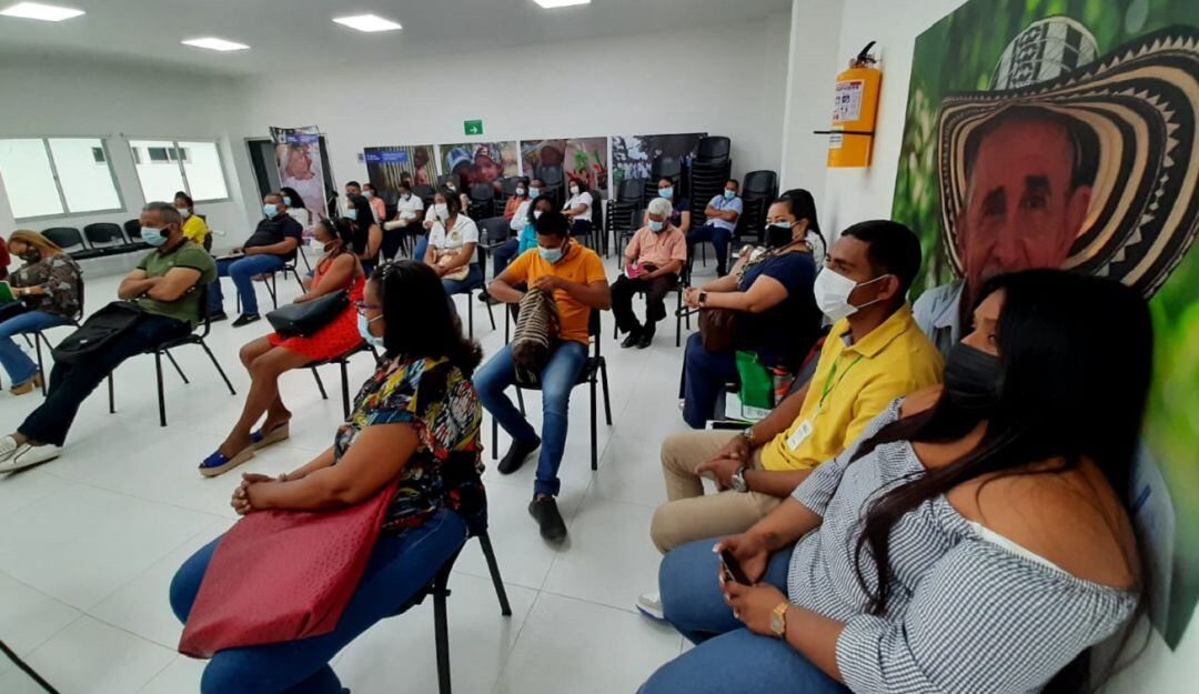 Reunión con los encargados de los puntos de atención de Familias en Acción