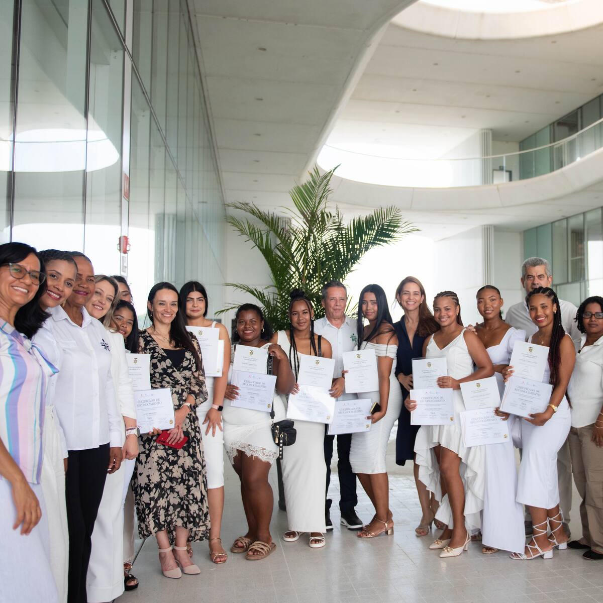 15 beneficiarios se gradúan como técnicos en auxiliar de enfermería