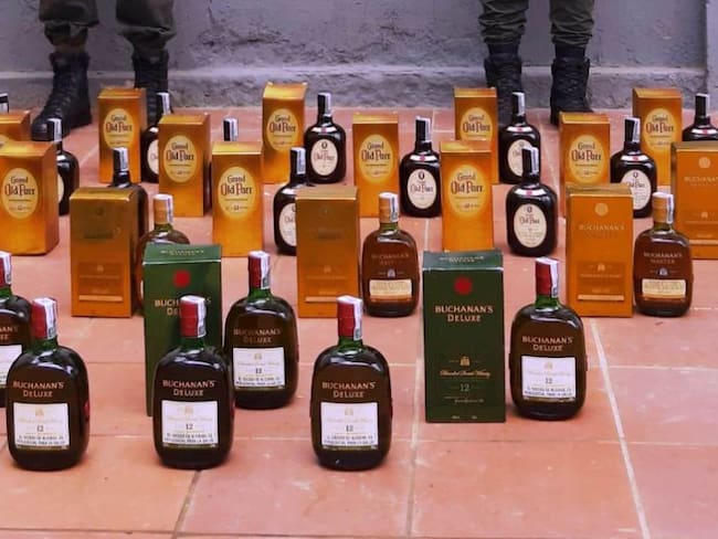 Policía de Bolívar incautan 24 botellas de licor adulterado