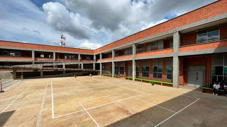 Iniciaron las clases sin poder estrenar la Camacho Carreño