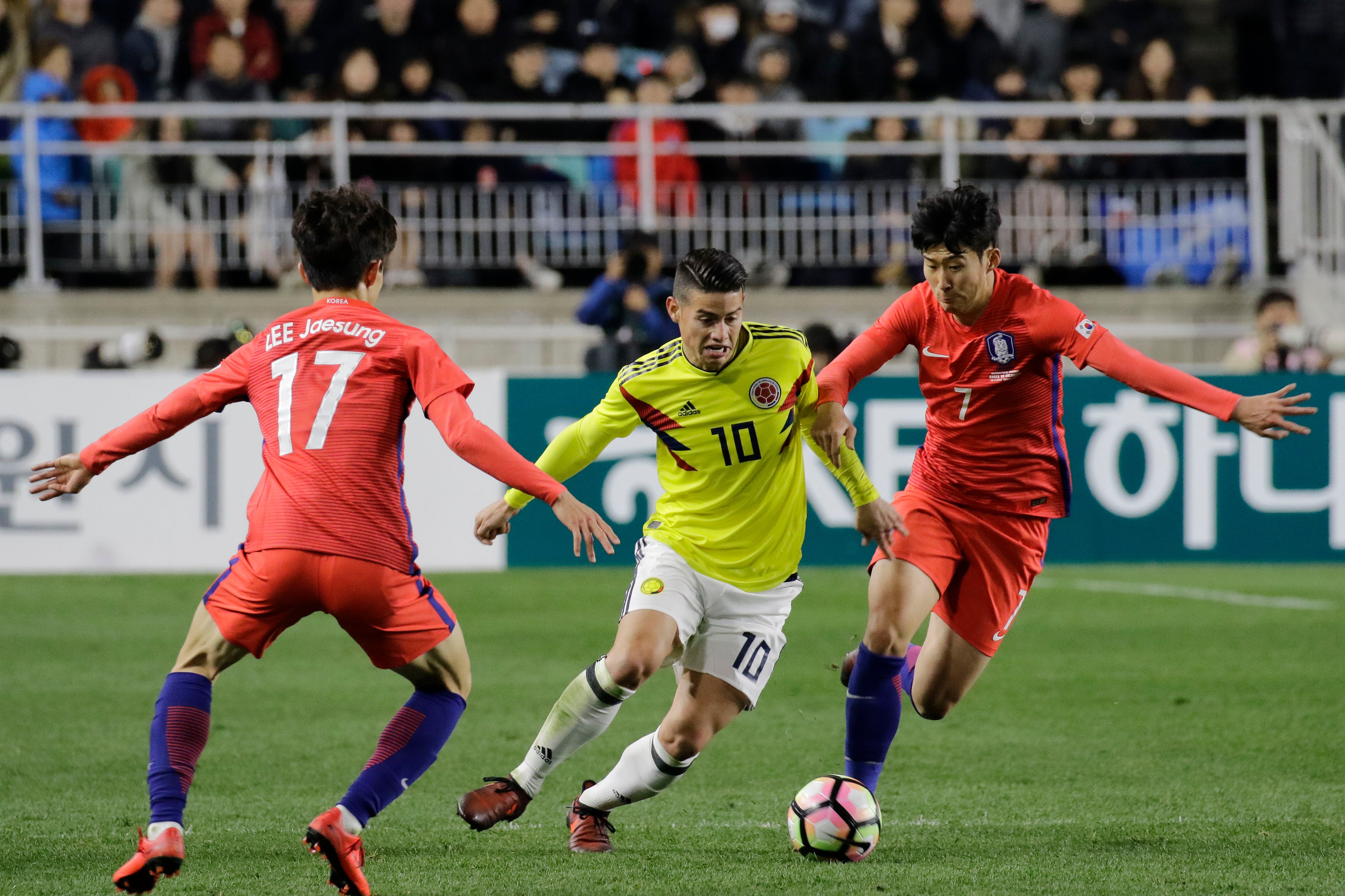 Son Heung Min enfrentando a la Selección Colombia en un amistoso disputado en noviembre del 2017. (Photo by Seung-il Ryu/NurPhoto via Getty Images)