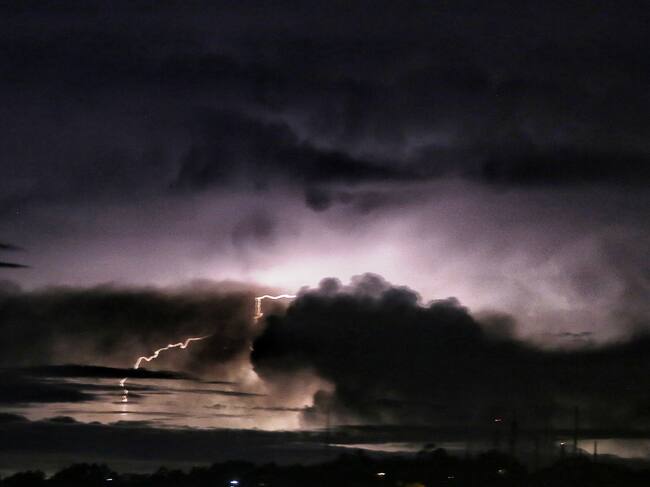 Dos muertos y dos heridos dejó la caída de un rayo en zona rural de Cartagena