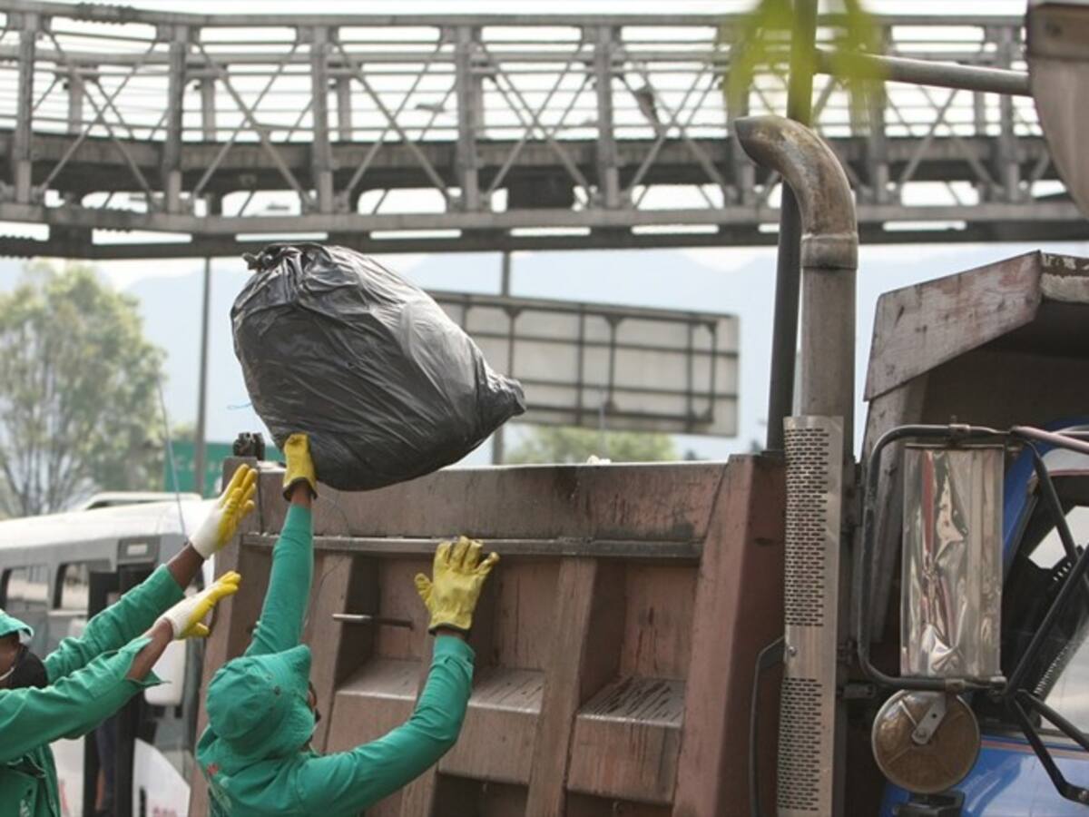 Suspendida temporalmente la adjudicación para el manejo de basuras en Bogotá