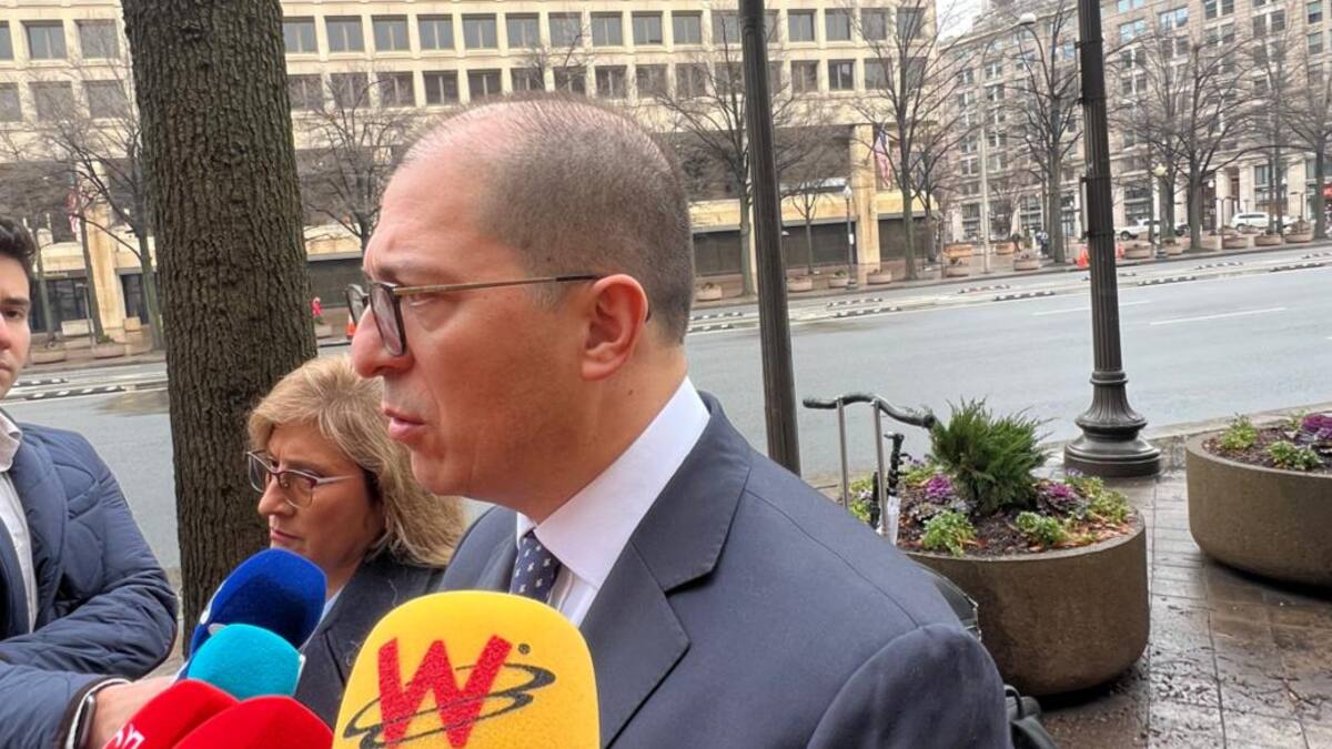 “Fiscalía no se esconde como otras autoridades cuando hay problemas”: Francisco Barbosa