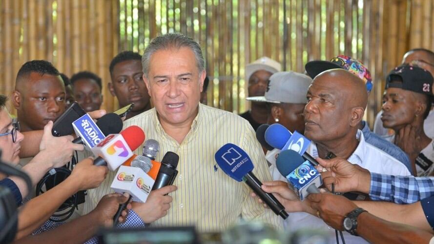 El vicepresidente Óscar Naranjo aseguró que las autoridades colombianas no descansarán hasta someter ante la ley a alias "Guacho". Foto: Presidencia