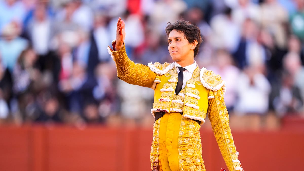 Torero Andrés Roca Rey sufre grave cornada: “es de 35 centímetros con trayectoria profunda”