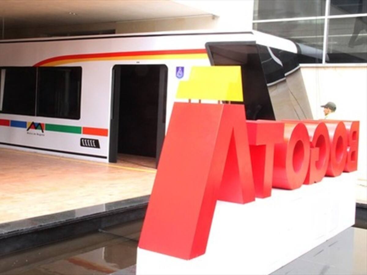 Demora de la Nación para recursos del metro encarecería la obra: Petro