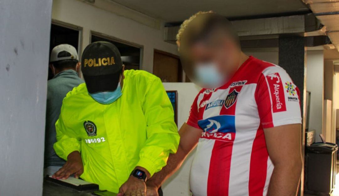 Además de 'El Profe', fueron detenidas tres personas en Bogotá, Villavicencio y Yopal.