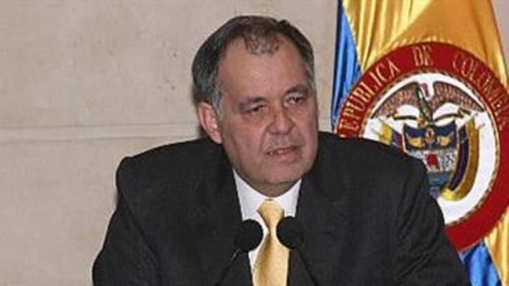 Procuraduría: el presidente Uribe tiene limitaciones para decir si quiere o no una tercera candidatura