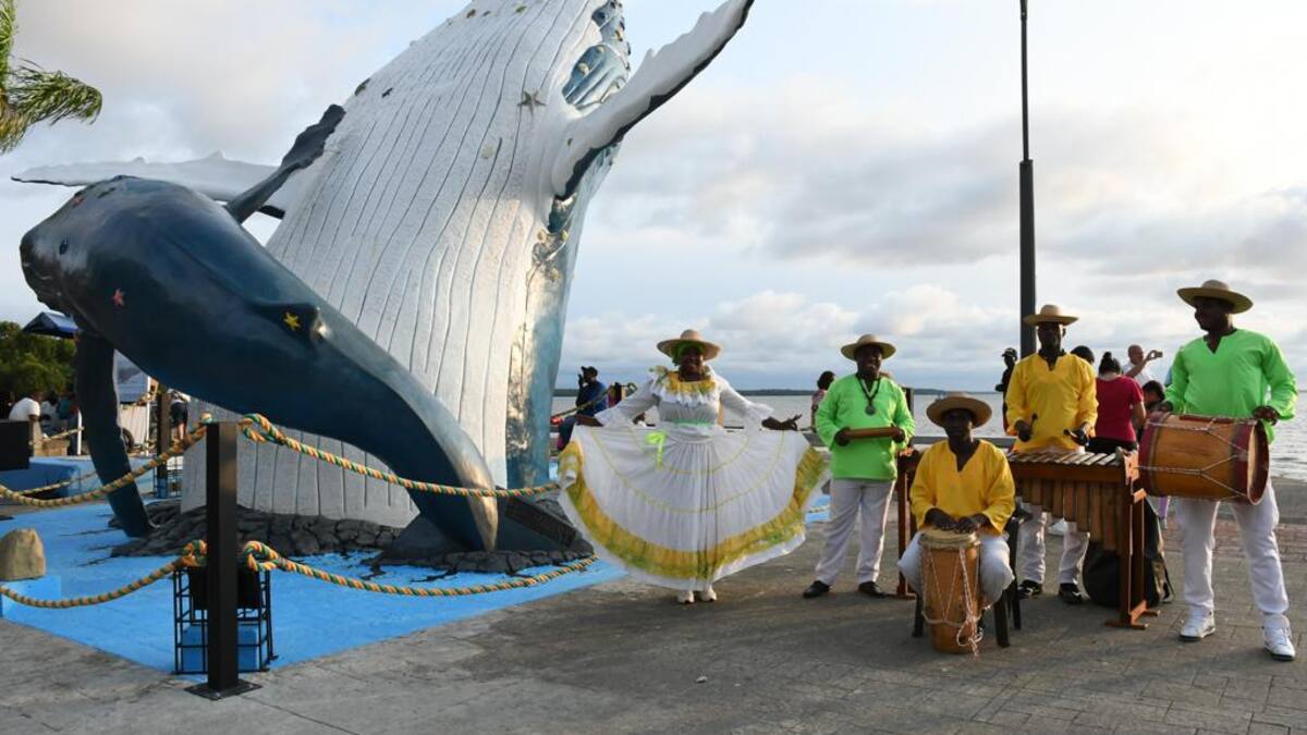 El monumento a las ballenas más grande del mundo está en Buenaventura