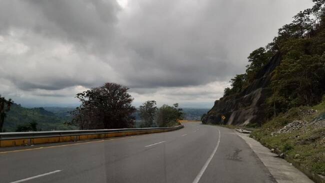 Sus quejas, denuncias o noticias en la línea WhatsApp 3155681277