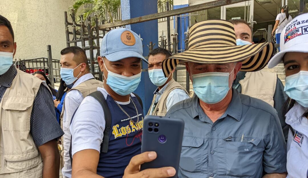 Álvaro Uribe Vélez durante su visita a Barranquilla. Cortesía: @LegadoUribeVel 