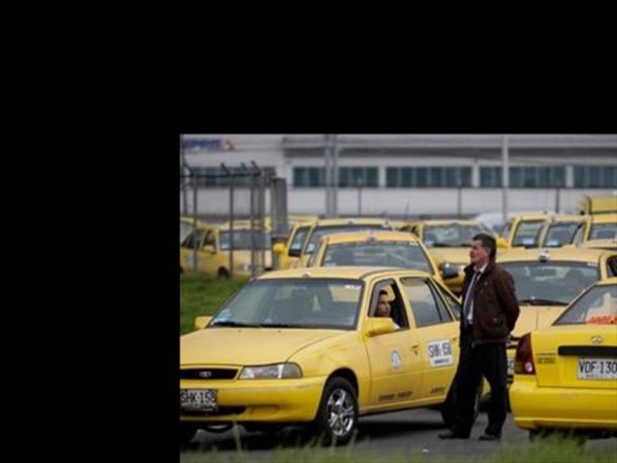 Gobierno y taxistas adelantaron primera reunión sobre Uber