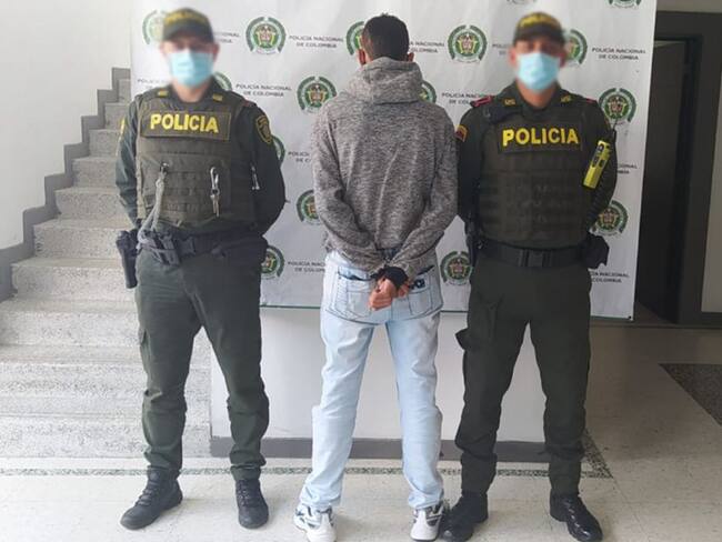Acusado de porte ilegal de arma de fuego