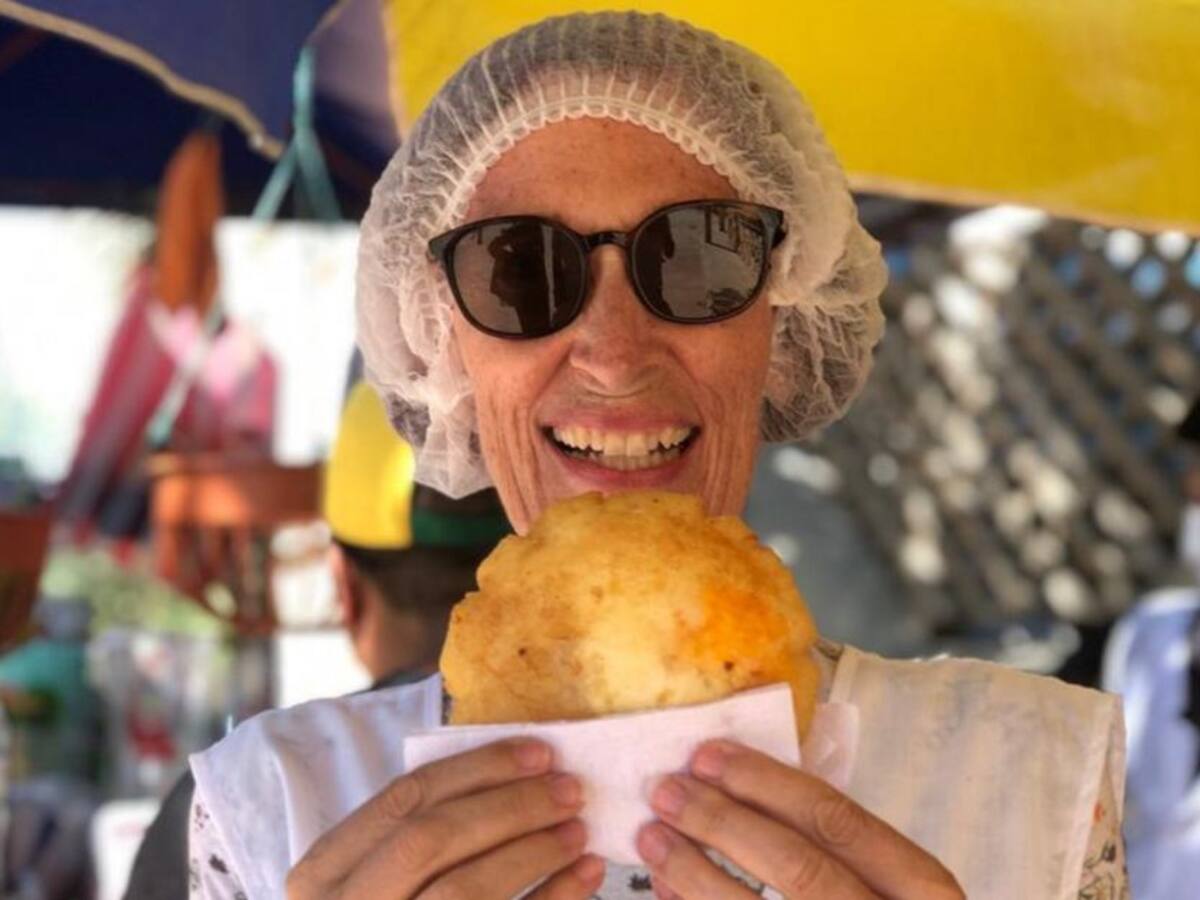Gringa se enamoró de Santa Marta, se quedó y ahora vende arepas de huevo