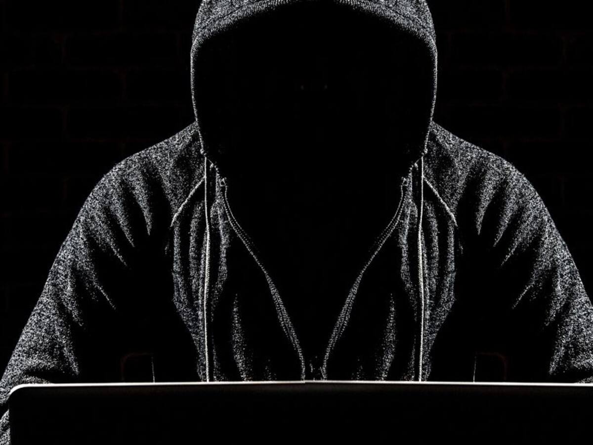 ¡Ataque de Anonymous! Hackeó a la agencia rusa y publicó 340.000 archivos