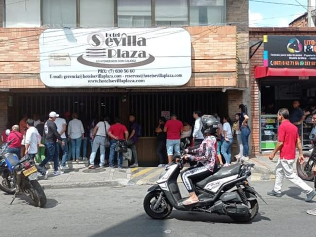 Hombre asesinó a su expareja e intentó suicidarse