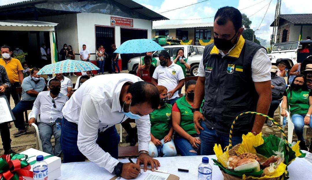 Acuerdo de hermanamiento entre Supía (Caldas) y Caramanta (Antioquia)