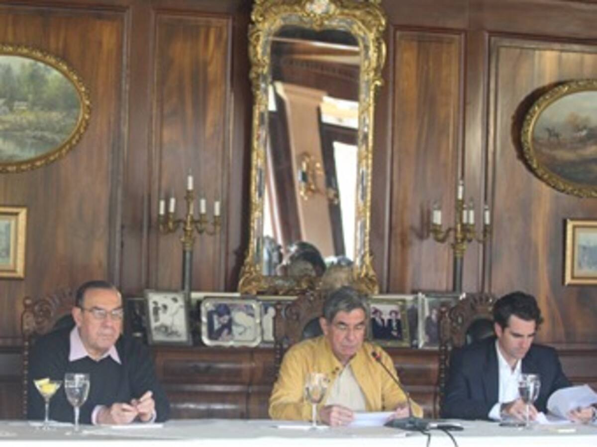 Fracasa diálogo sobre Honduras. Presidente Arias se da 72 horas para buscar solución