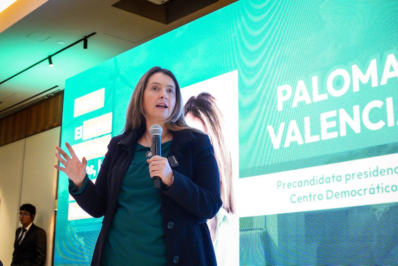 La precandidata presidencial expuso la necesidad de recuperar la autosuficiencia energética del país, en medio de su llamado a evitar un futuro racionamiento. | Foto: Caracol Radio