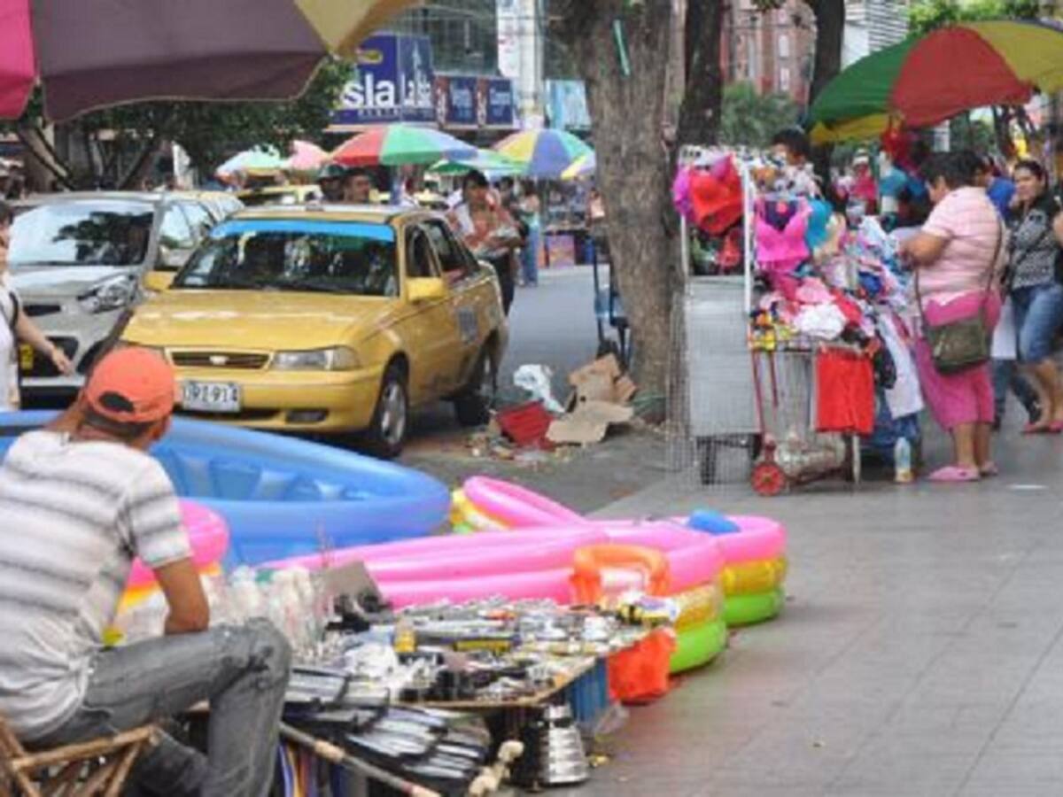 Comercio reclama desmonte de vallas en el centro