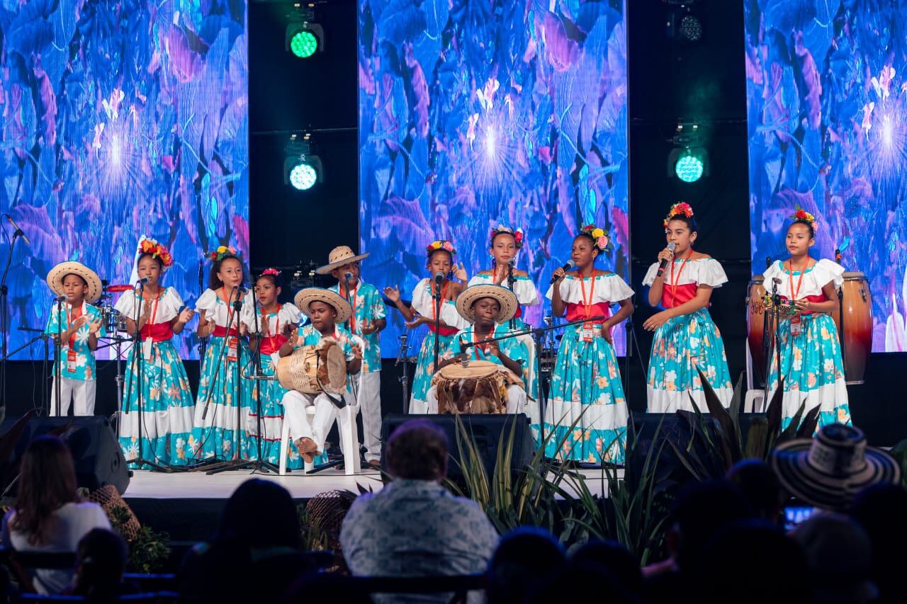Los premios Bonche de Oro cerraron por lo alto. Más de 1.800 artistas de los 30 municipios estuvieron en escena.