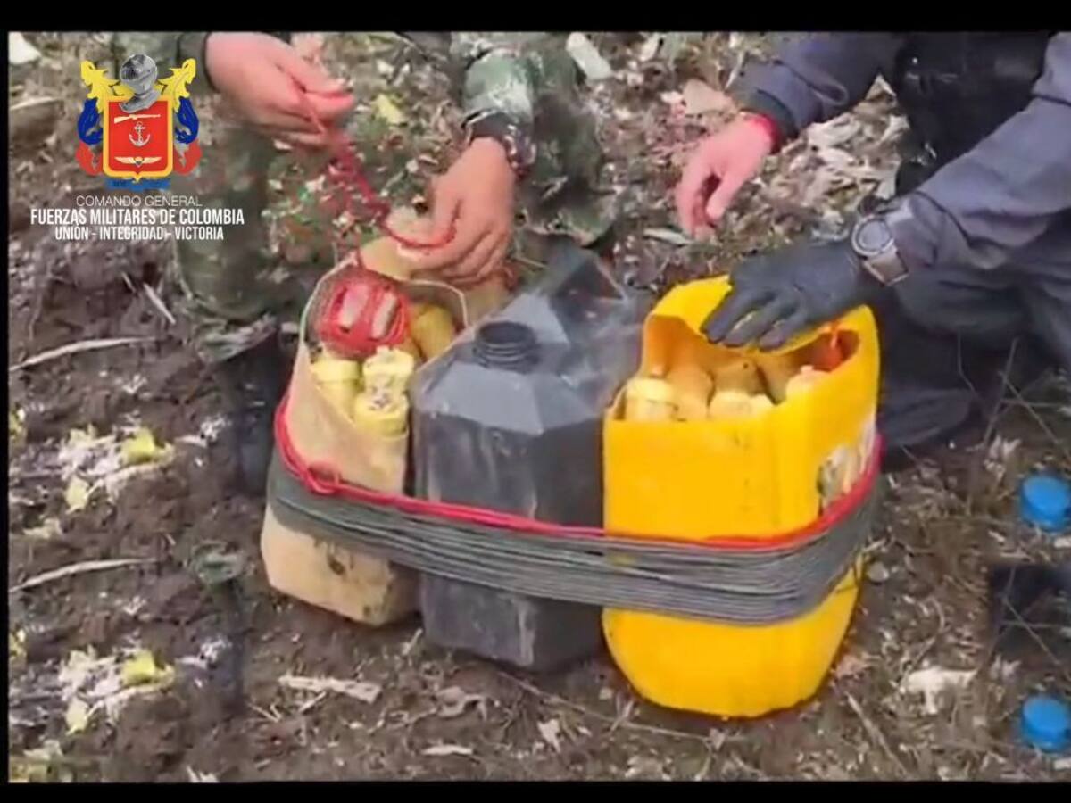 Fuerzas Militares desmantelan depósito ilegal de explosivos de las disidencias de las Farc