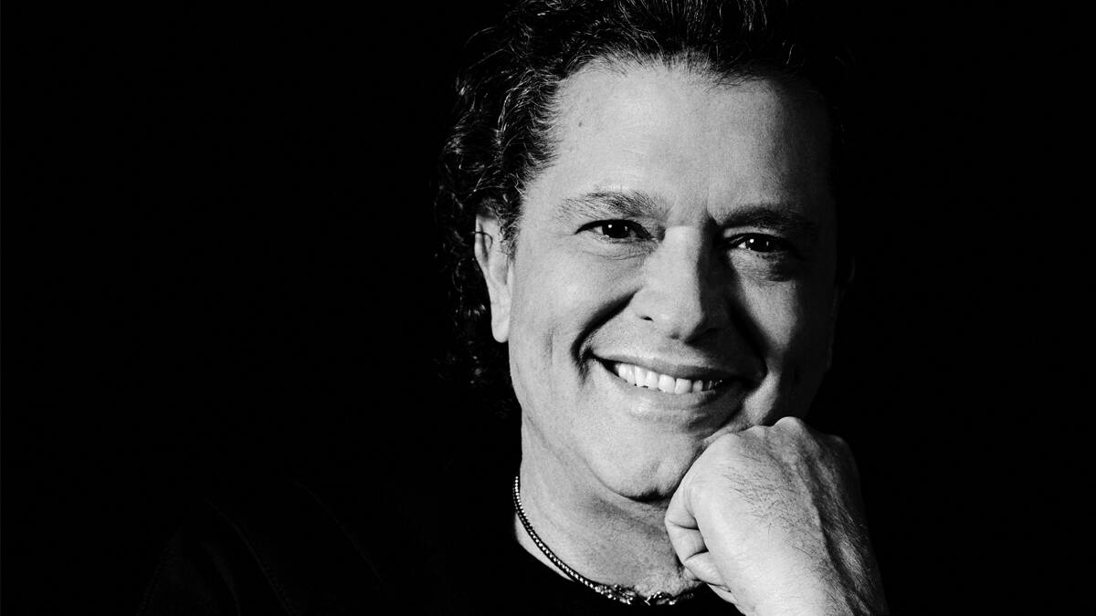 Carlos Vives conquista portada de Billboard tras encabezar apertura del Mundial 2026 en Miami