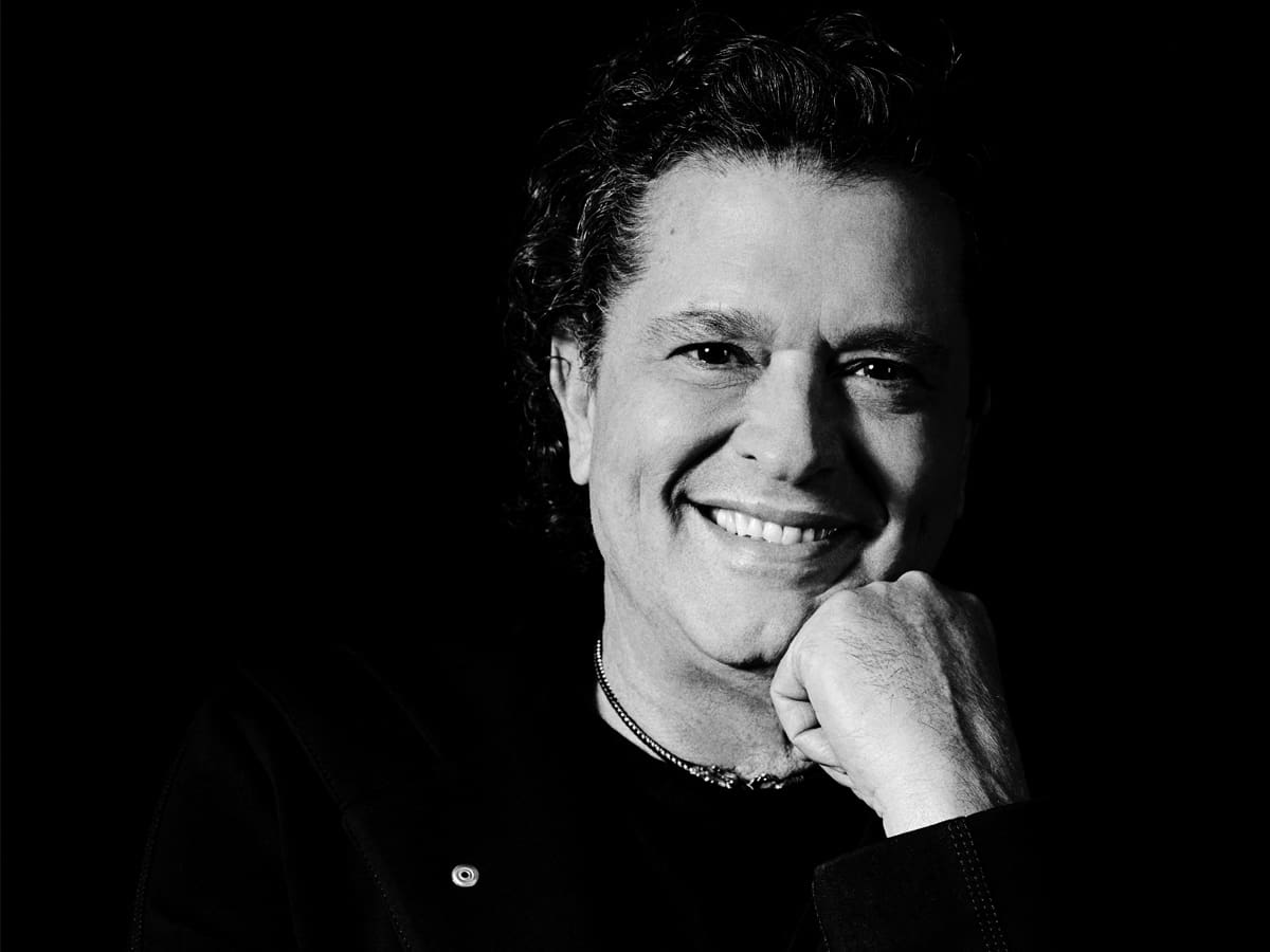 Carlos Vives conquista portada de Billboard tras encabezar apertura del Mundial 2026 en Miami