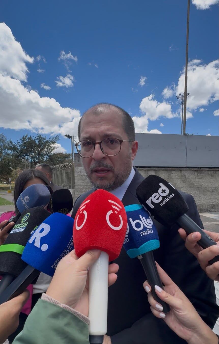 El exfiscal general de la Nación, Francisco Barbosa interpuso una denuncia en averiguación de los responsables sobre un episodio de chuzadas del que habría sido víctima. Foto: Jenny Rocio Angarita - Caracol Radio.