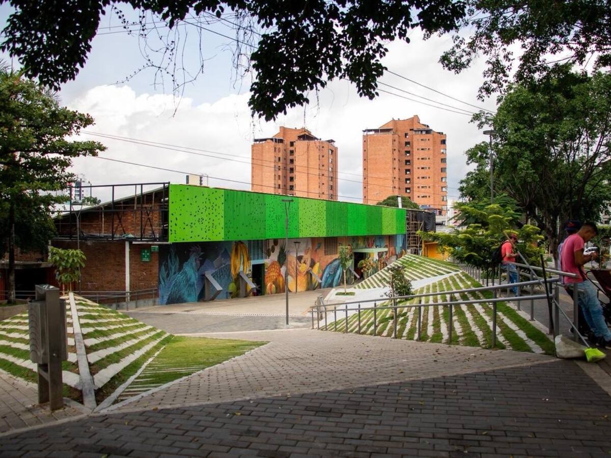 Trabajadores de las plazas San Francisco y Guarín protestarán por demoras en las obras