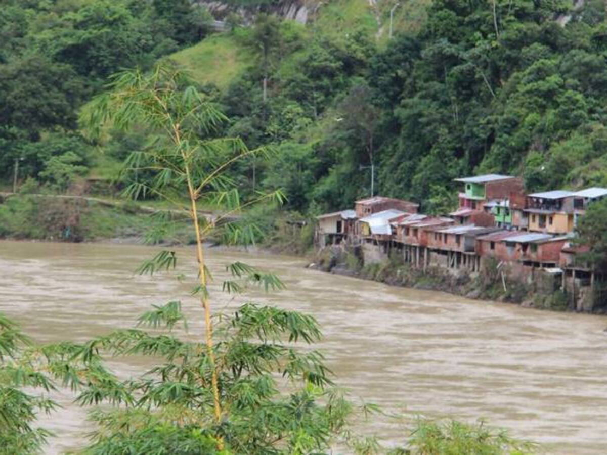 Gobernación pide que Puerto Valdivia sea reubicado