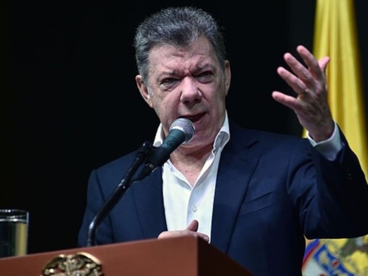 Santos dice que presentará proyecto para crear el Ministerio del Deporte
