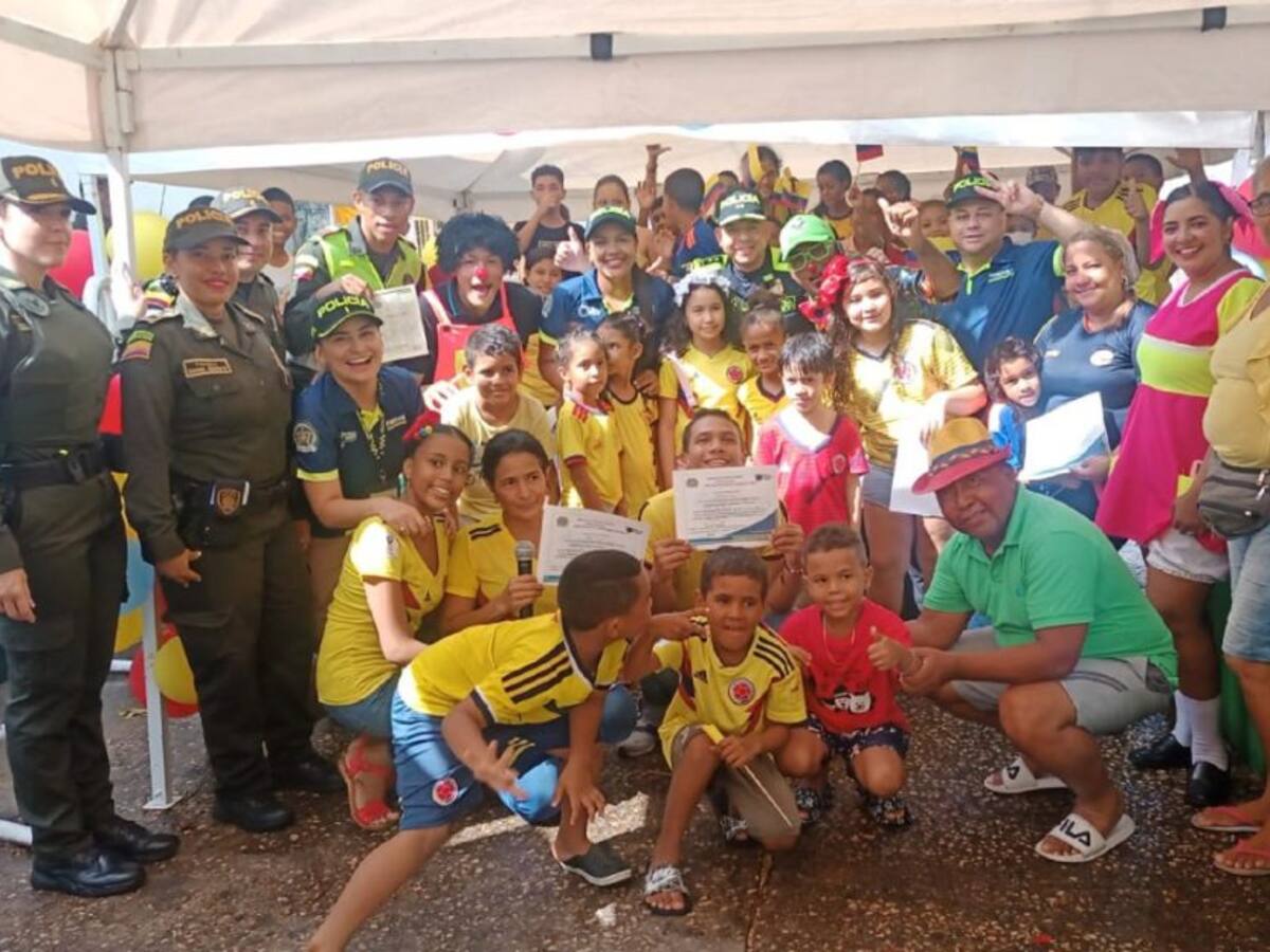 Policía Metropolitana de Cartagena premió "Cuadra más patriótica"