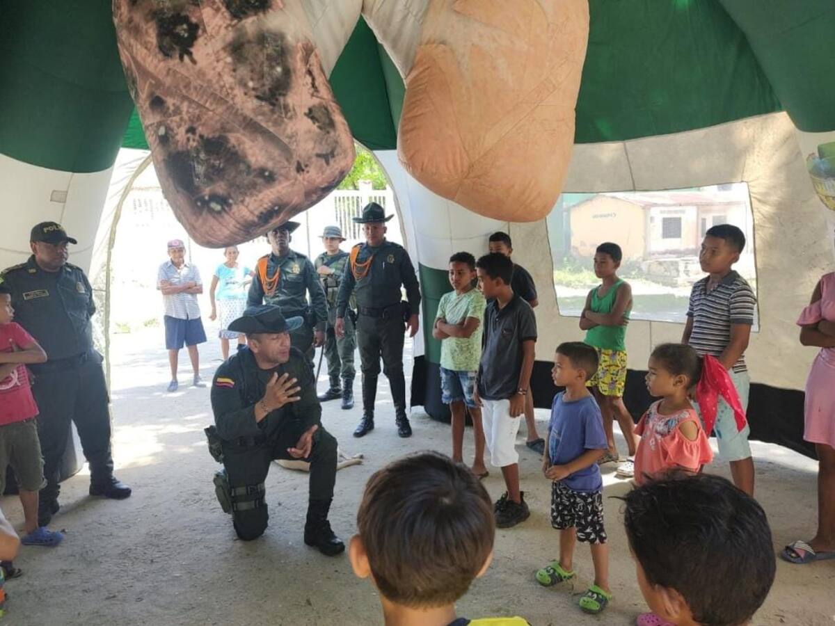 Policía desarrolla campaña para prevenir consumo de drogas en Bolívar