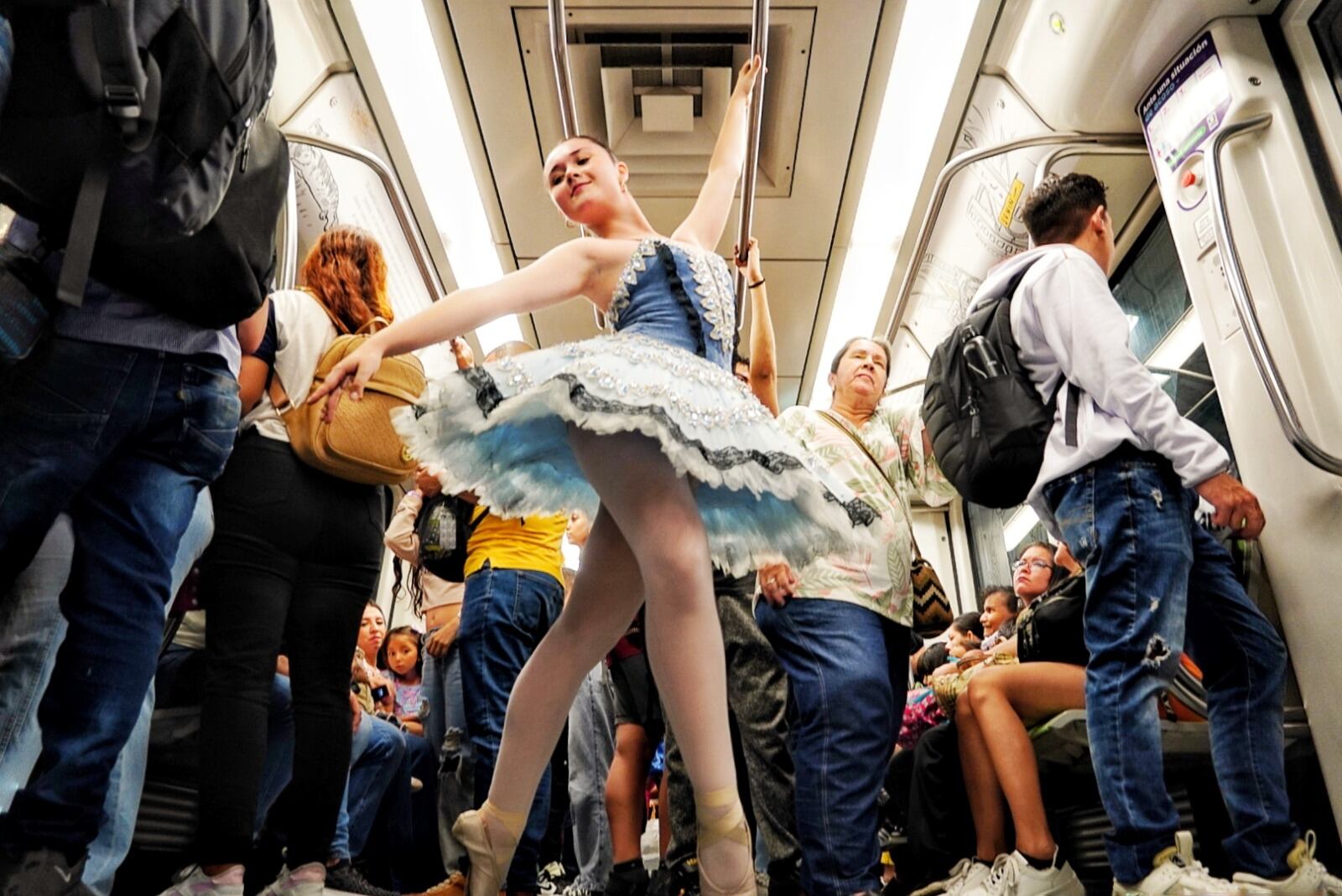 Más de 300 bailarines y 35 obras se tomarán los teatros de Medellín en los 10 años de Danzamed