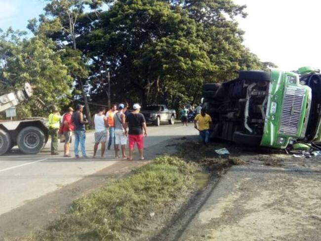 Once heridos dejó accidente de bus cerca a Cartagena que transportaba jugadores de béisbol menor