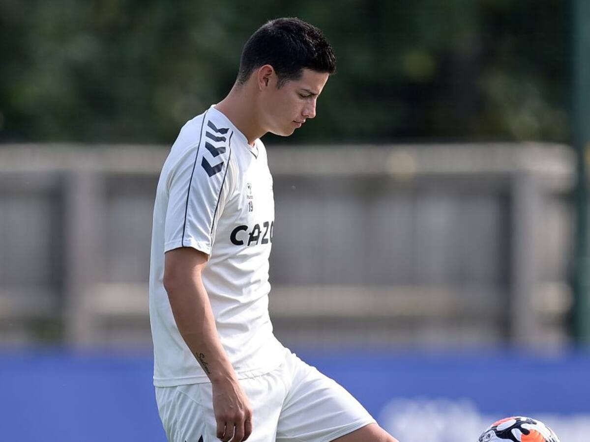 Rafa Benítez da una luz sobre si James Rodríguez jugará pronto con Everton