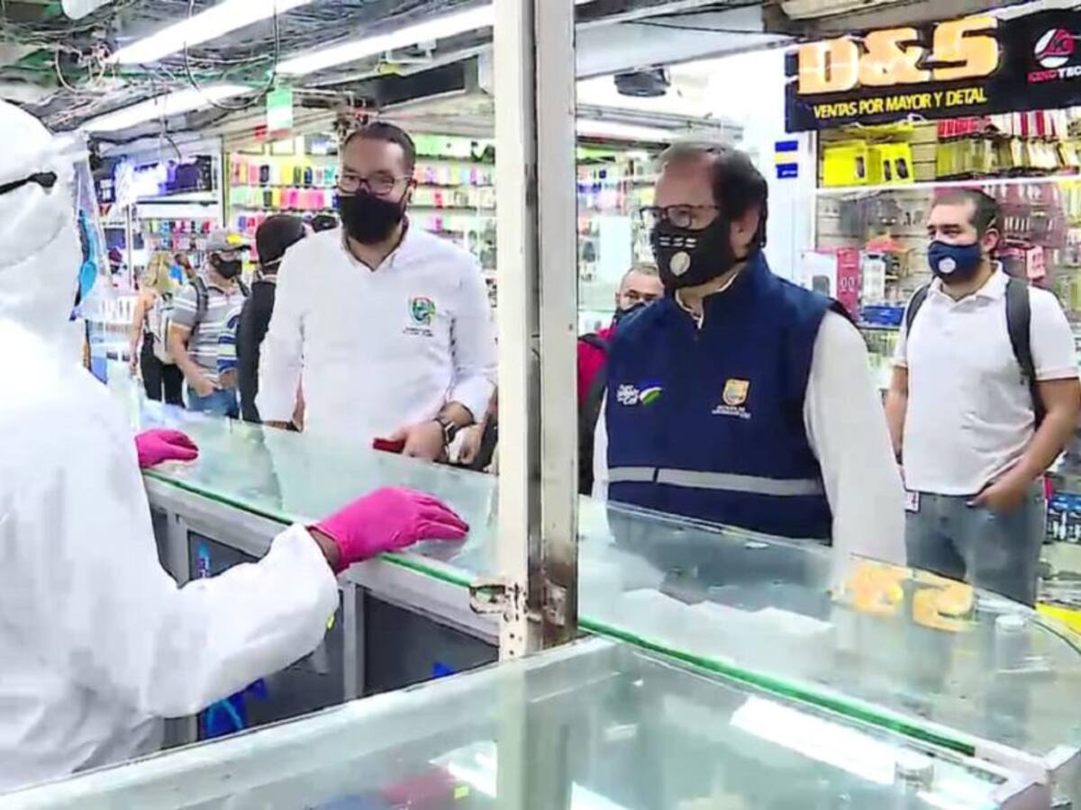 Caleños ya pueden hacer compras en el Centro
