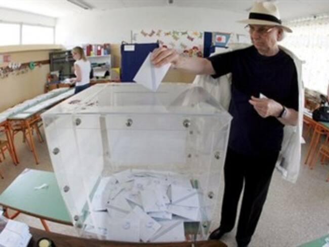 Presidente de Grecia insta al ganador de las elecciones del domingo a formar rápido un nuevo gobierno