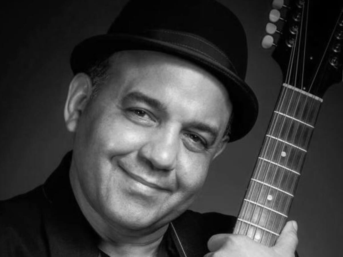 Fallece en Nueva York el bajista de los Van Van de Cuba Juan Carlos Formell
