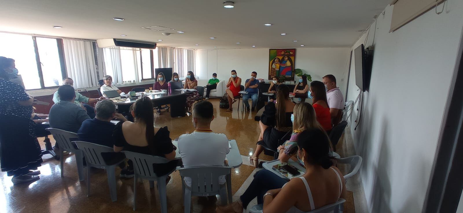 Compras por más de 350 millones y  hasta 450 millones de pesos mensuales.