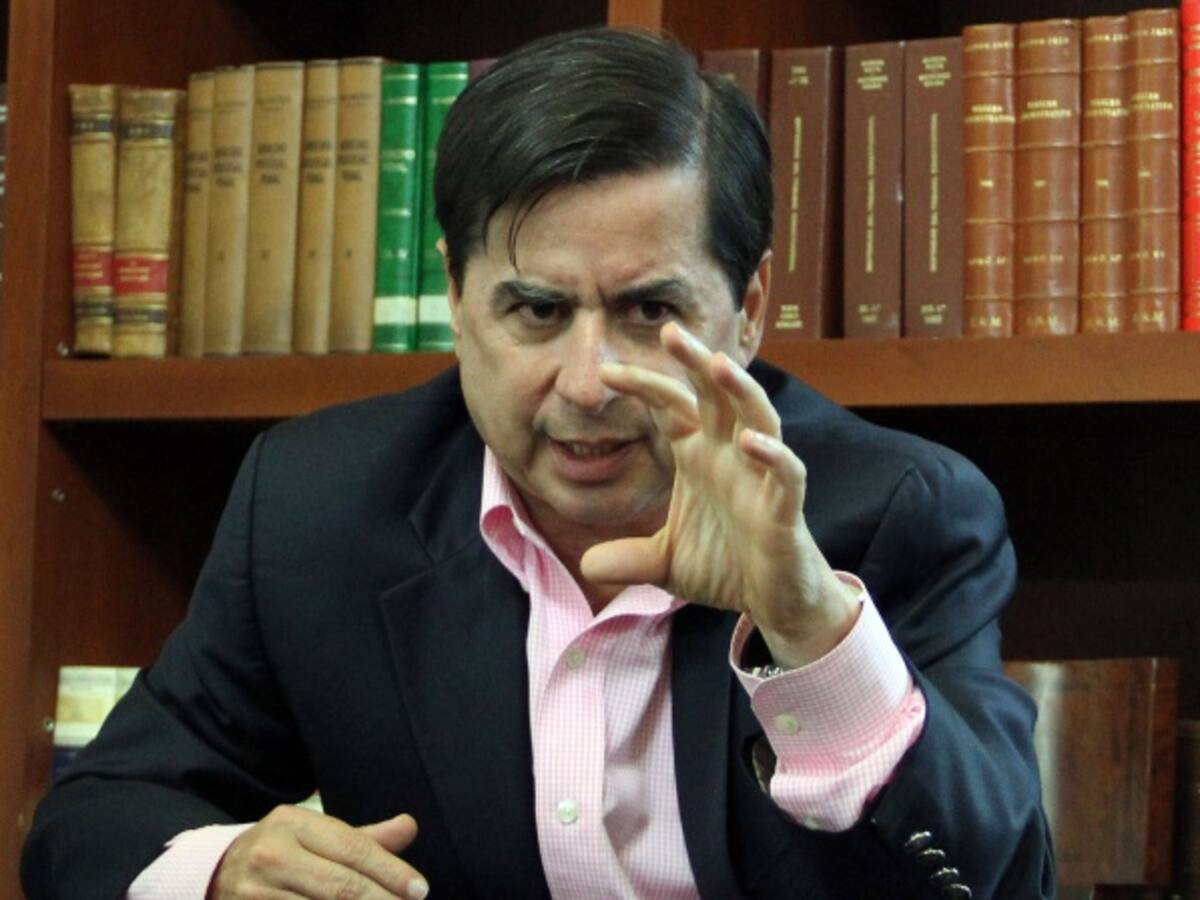 Guerrilleros podrán hacer política sólo si pasan por la justicia transicional