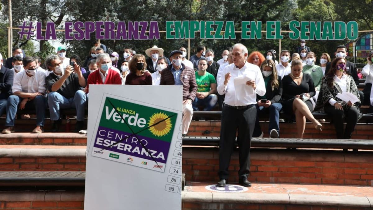Centro Esperanza lanzó lista al Senado, con la meta de alcanzar 20 curules