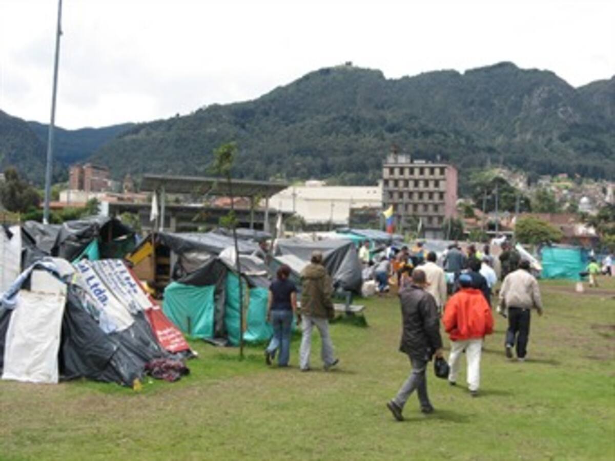 Desplazados en el Tercer Milenio temen desalojo por la fuerza