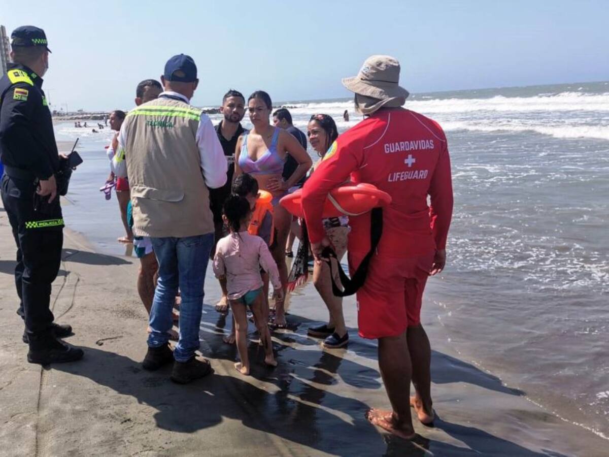 Previenen a bañistas por aparición Fragata portuguesa en Cartagena