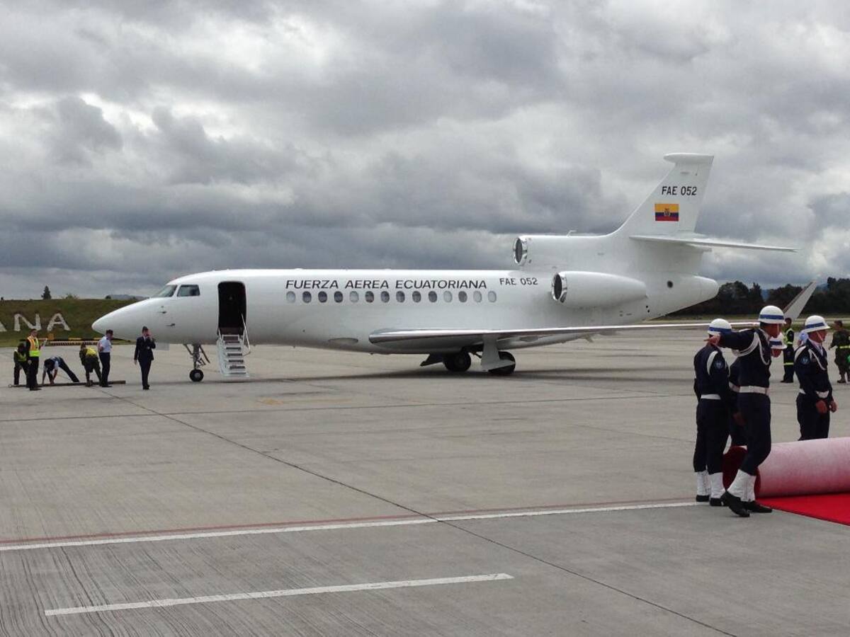 El Falcon 7X O52 de la Fuerza Aérea de Ecuador que transportó al Presidente Rafael Correa.