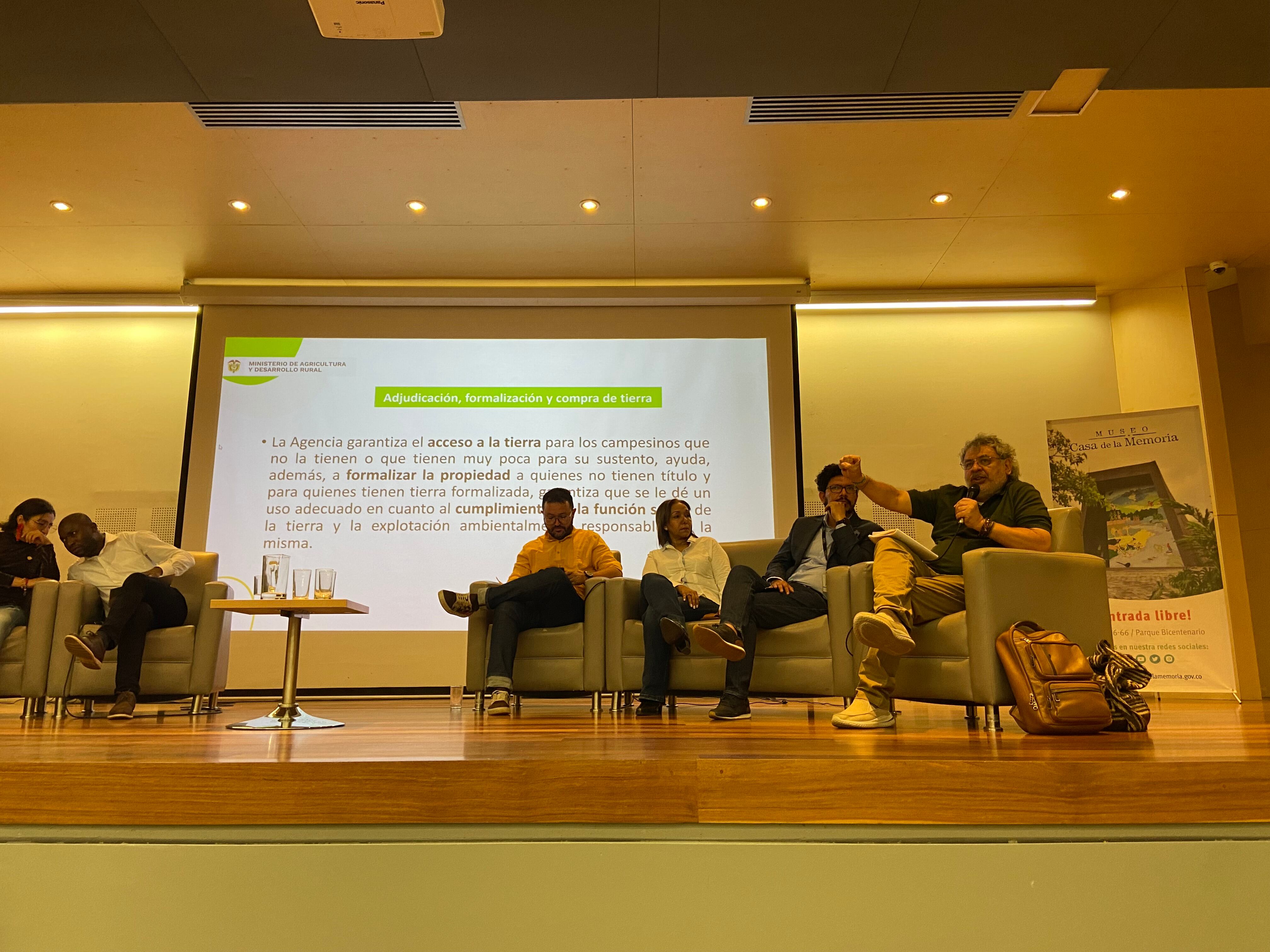 Cortesía Caracol Radio